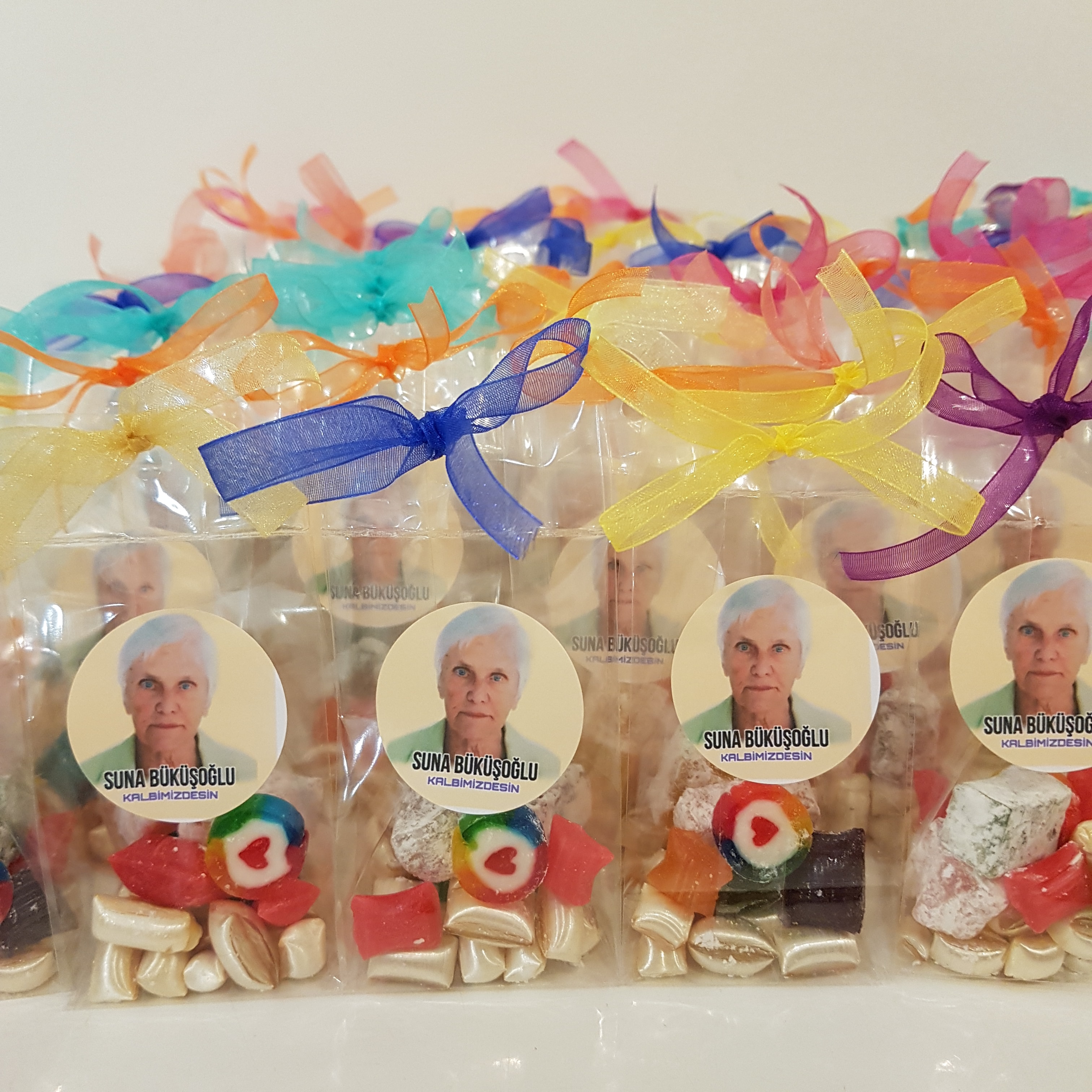 24 ADET PAKETLİ ETİKETLİ KURDELELİ AKİDE + MEVLÜT ŞEKERİ + KUŞ LOKUMLU MEVLÜT ŞEKERİ 30 gr M05